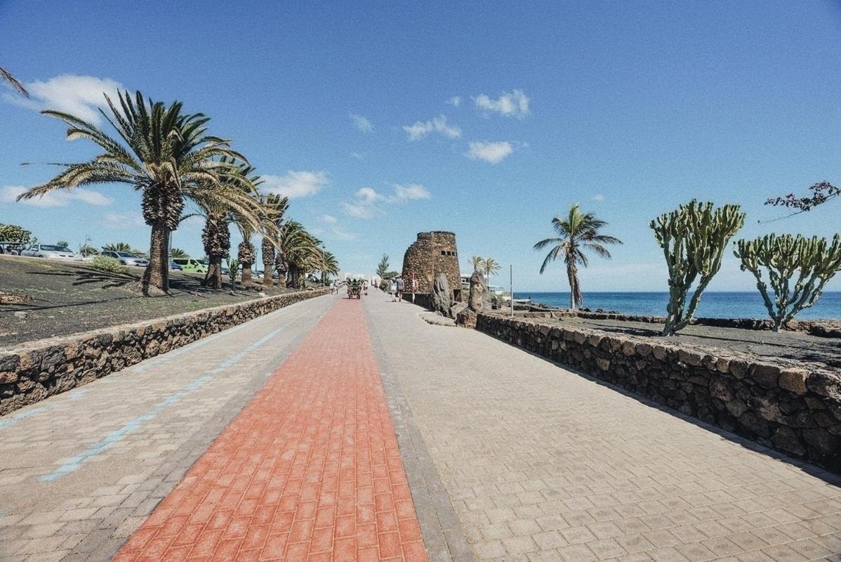 Lanzarote Beach Apartments, Casa Ona Costa Teguise Exterior photo
